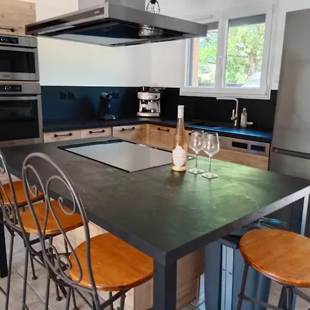 Maison 9 Couchages Avec Piscine *